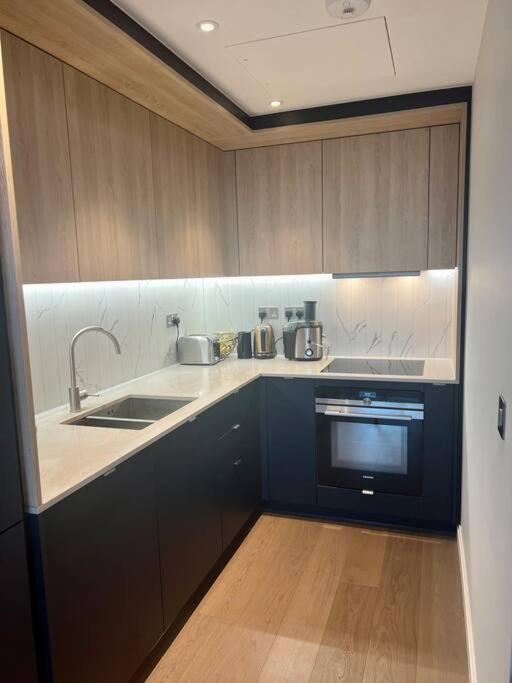 New Central 1Br Wstunning View, 5 Min Vauxhall St لندن المظهر الخارجي الصورة